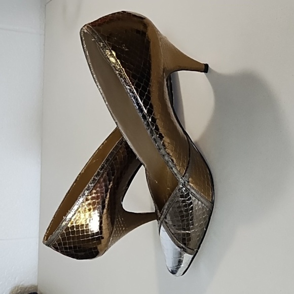 Naturalizer 8N Gold Silver Bronze Snake Imprinted Leather Upper Heeled Shoes - Picture 14 of 16